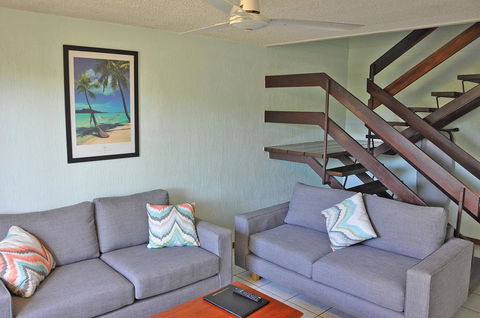 Palm Waters Holiday Villas - NT Tourism 0