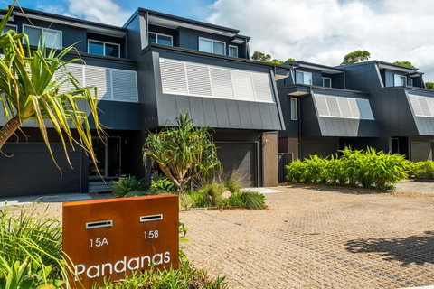Pandanas Apartments 15B - Mollymook Beach - NT Tourism 2