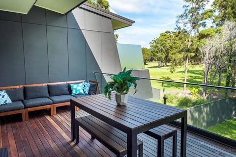 Pandanas Apartments 17A - Mollymook Beach - NT Tourism 1