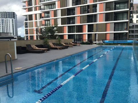 Panoramic Views In Luxurious Brand New Apartment - NT Tourism 1