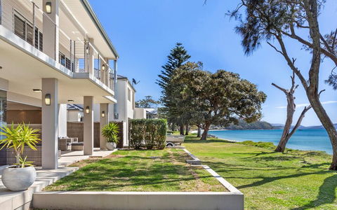 Paradise Beach House - Waterfront With Heated Pool - NT Tourism 3
