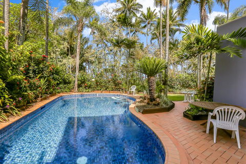 Paringa  -  Private Beachfront Apartments - NT Tourism 1