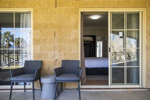 Parklands Resort & Conference Centre - NT Tourism 1
