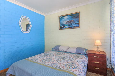 Peaceful Bay Chalet 9 - NT Tourism 1
