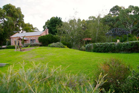 Pear Tree Hollow - Accommodation NT 0