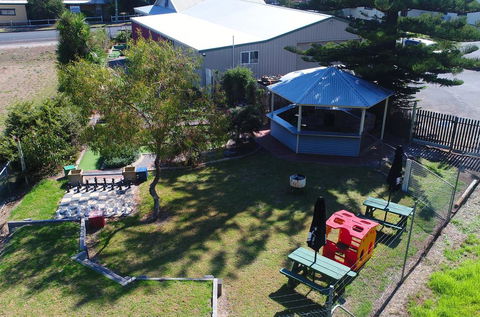 Pemberton Lodge - NT Tourism 1