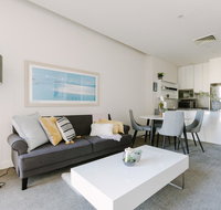 Perfect Location Spacious 2BR Apt Near Flinders Station - Accommodation NT