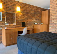 Peter Allen Motor Inn - NT Tourism
