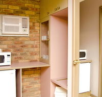 Pines Country Club Motor Inn - Accommodation NT