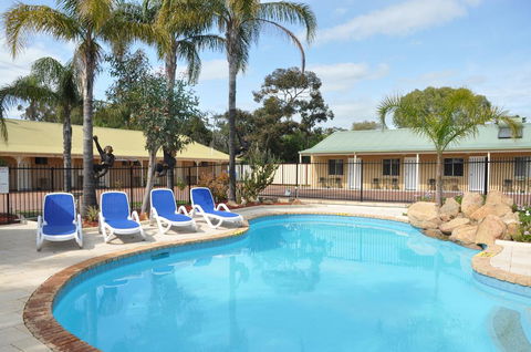 Pinjarra Resort - NT Tourism 0