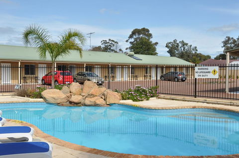Pinjarra Resort - NT Tourism 1