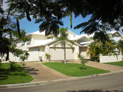 Poinciana Terraces - NT Tourism 0