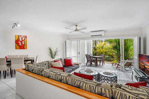 Poolside Apt In Alamanda Beachfront Resort (52) - NT Tourism 0