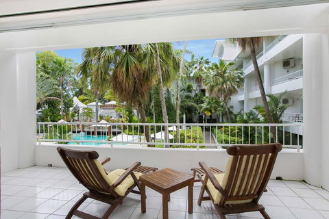 Poolside Apt In Alamanda Beachfront Resort 74 - NT Tourism 0