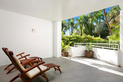 Poolside Apt. In Alamanda Beachfront Resort (62) - Accommodation NT 2