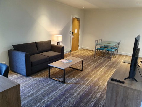Porter's Plainland Hotel - Accommodation NT 2