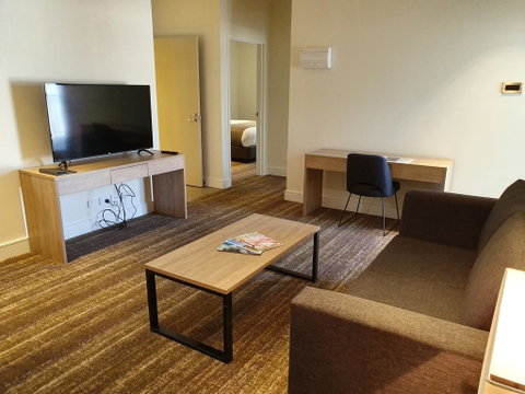 Porter's Plainland Hotel - Accommodation NT 1