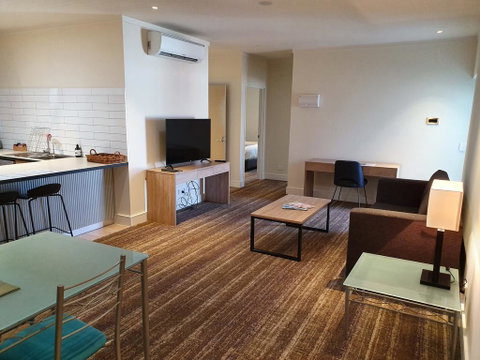 Porter's Plainland Hotel - Accommodation NT 3