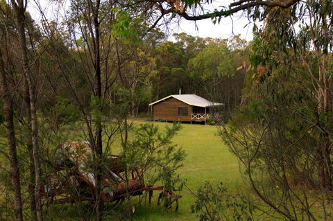 Possum's Hollow And Hooter's Hut - Accommodation NT 0