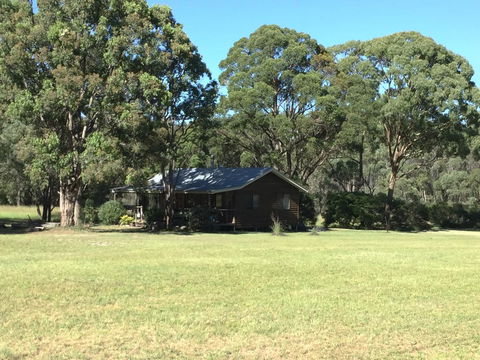 Possum's Hollow And Hooter's Hut - Accommodation NT 2