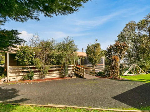 Powlett Place - NT Tourism 0