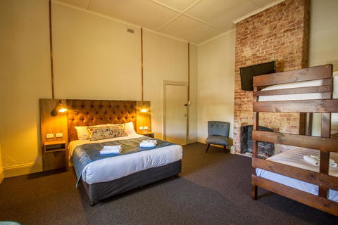 Pretoria Hotel - Accommodation NT 3