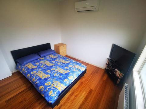 Private Luxury Bedroom - NT Tourism 0