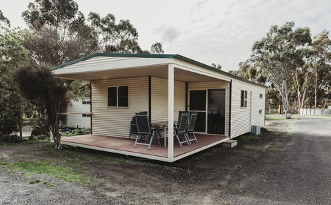 Pyrenees Caravan Park - NT Tourism 1