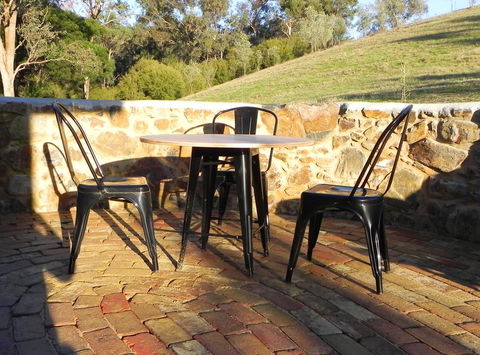 Queenstown Retreat B&B - NT Tourism 3