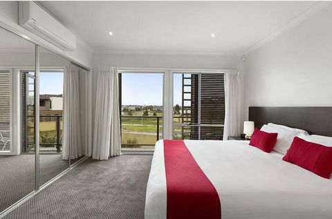 Quest Sanctuary Lakes - Accommodation NT 2
