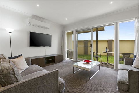 Quest Sanctuary Lakes - Accommodation NT 1