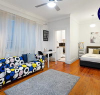 Quiet Art Deco - Cafe Central - Accommodation NT