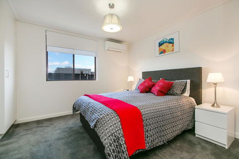 Quiet Comfort In South Yarra - NT Tourism 2