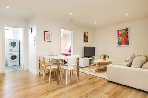 Quiet Comfort In South Yarra - NT Tourism 0