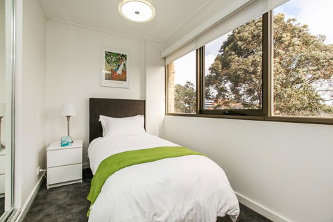 Quiet Comfort In South Yarra - NT Tourism 1