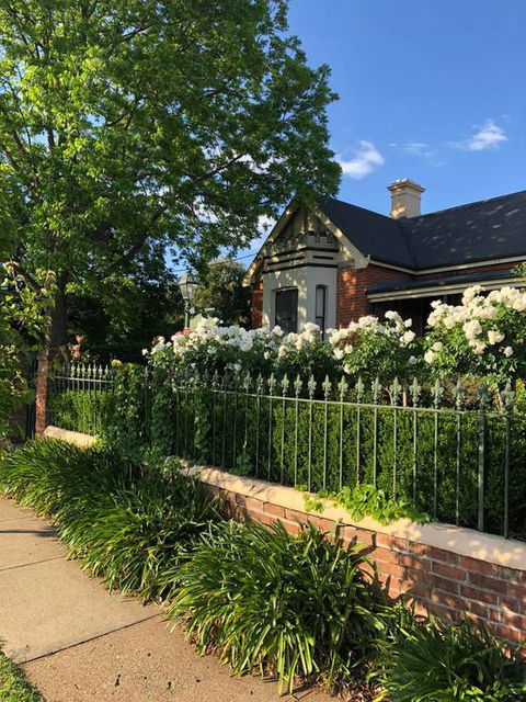 QUILTY HOUSE (Formerly Beethovens) - Accommodation NT 3