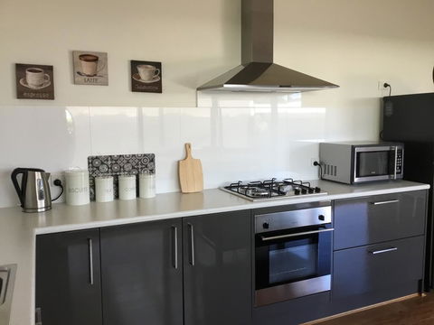 Rail Trail Cottage - NT Tourism 3