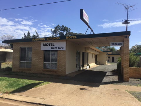 Rankins Springs Motel - NT Tourism 0