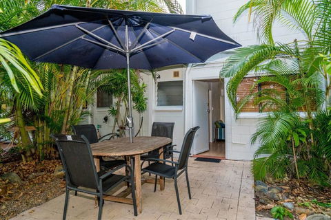 Rare! Modern Unit With Private Fenced Garden Close To The Beach PC3 - Accommodation NT 1