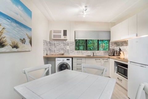 Rare! Modern Unit With Private Fenced Garden Close To The Beach PC5 - Accommodation NT 0