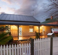 Rawson's Retreat - Five Bedroom Home - Walk CBD - Includes Breakfast - NT Tourism