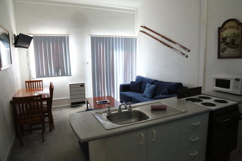 Razorback 4 - Accommodation NT 3