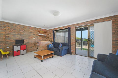 Relax At Lighthouse 4 Lighthouse Road - Accommodation NT 3