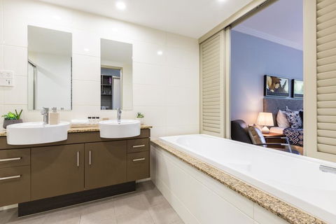 Resort Room In Paradise - Accommodation NT 2