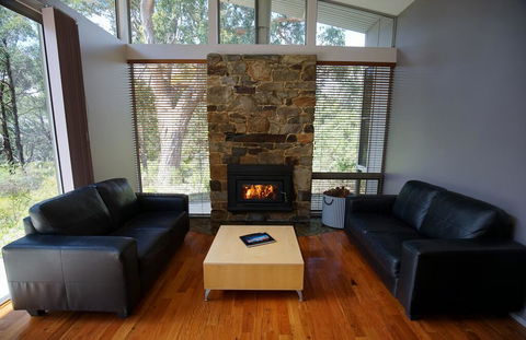 Ridgetop Retreats - Deep Creek Conservation Park - NT Tourism 3