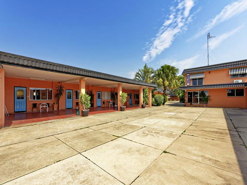 Riviera Motel Bundaberg - Accommodation NT 1
