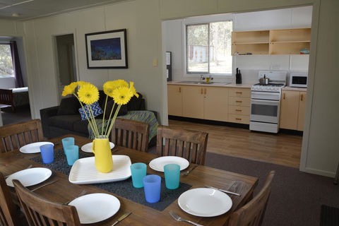 Robinsons Cabin - NT Tourism 3