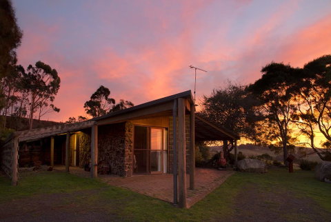 Rockbank Retreat - NT Tourism 0