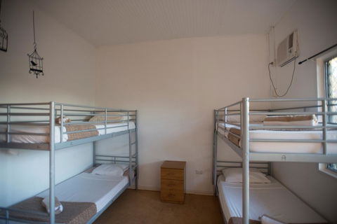 Roey Backpackers And Party Bar - NT Tourism 2