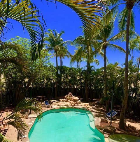 Roey Backpackers And Party Bar - NT Tourism 3